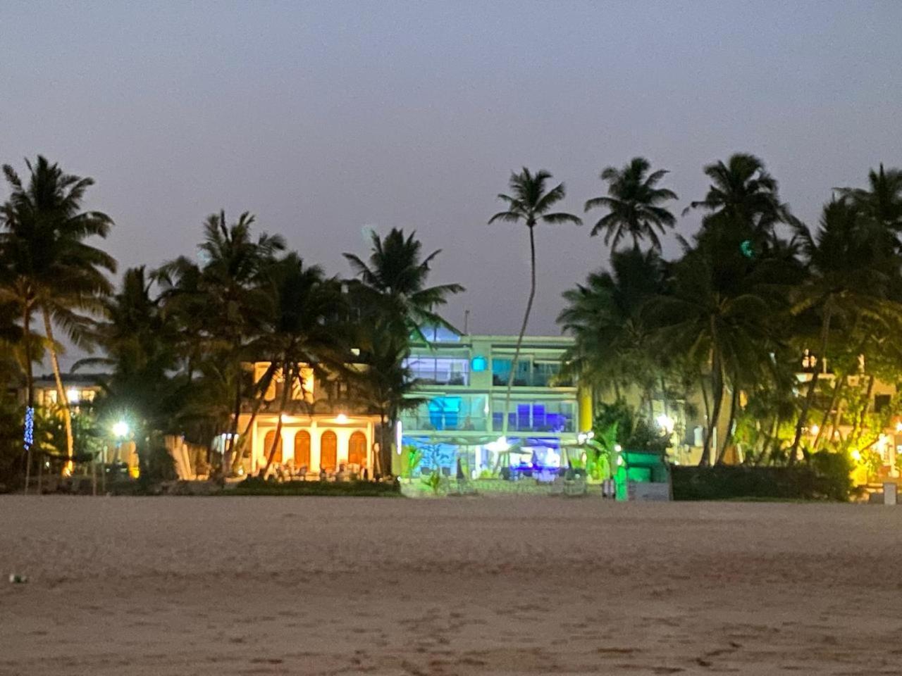 Josan Villa With A Glorious Beach And Sea View Habaraduwa Bagian luar foto